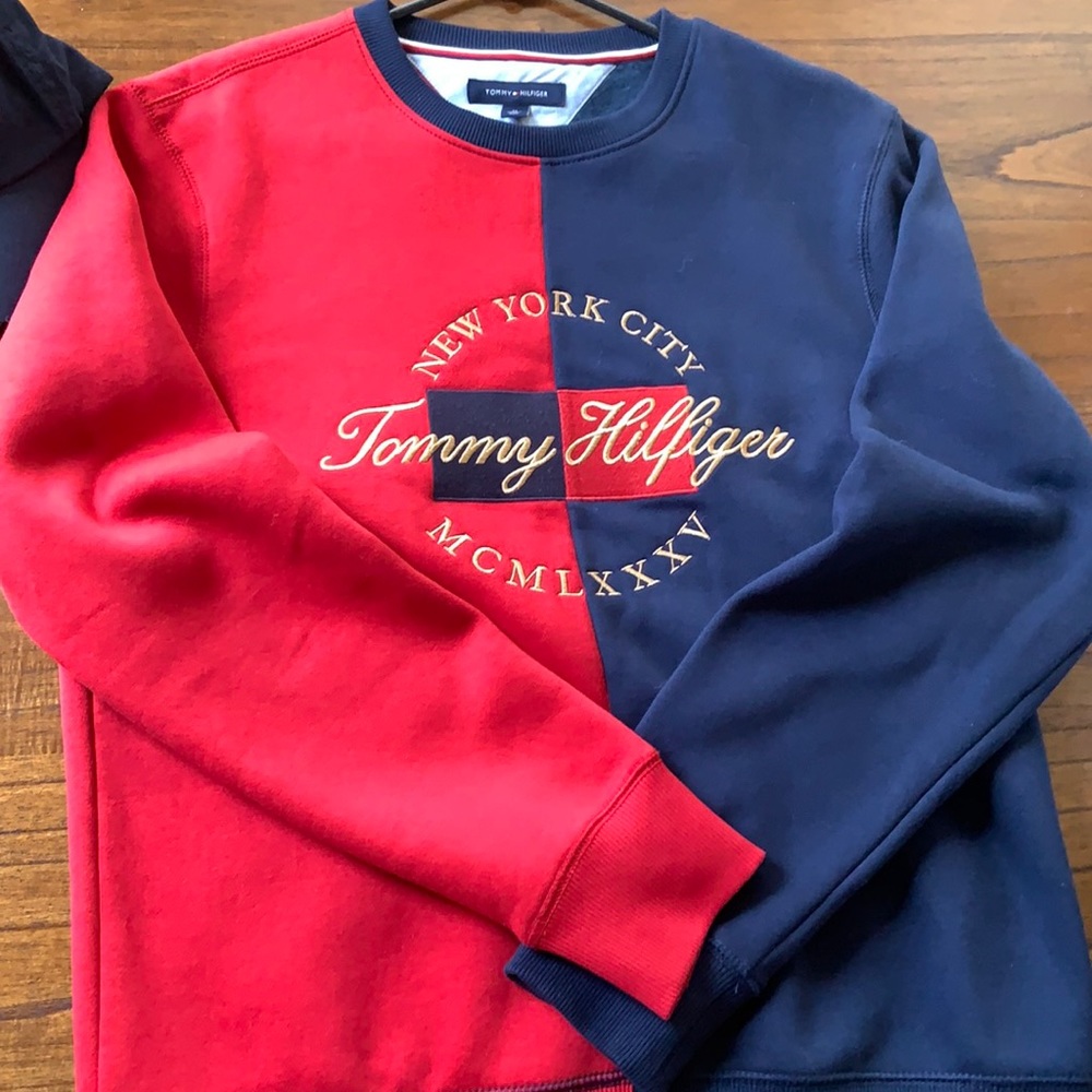 Tommy Hilfiger sweater, with matching hat!